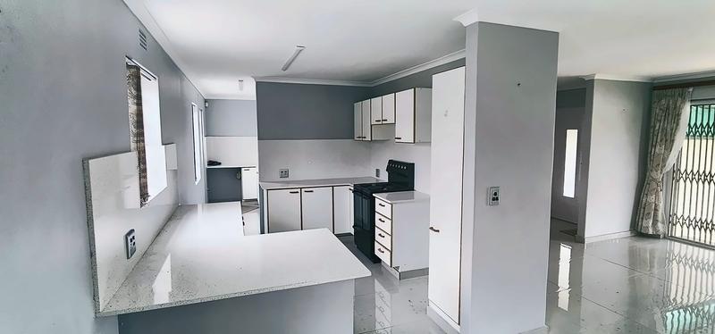 3 Bedroom Property for Sale in Table View Western Cape